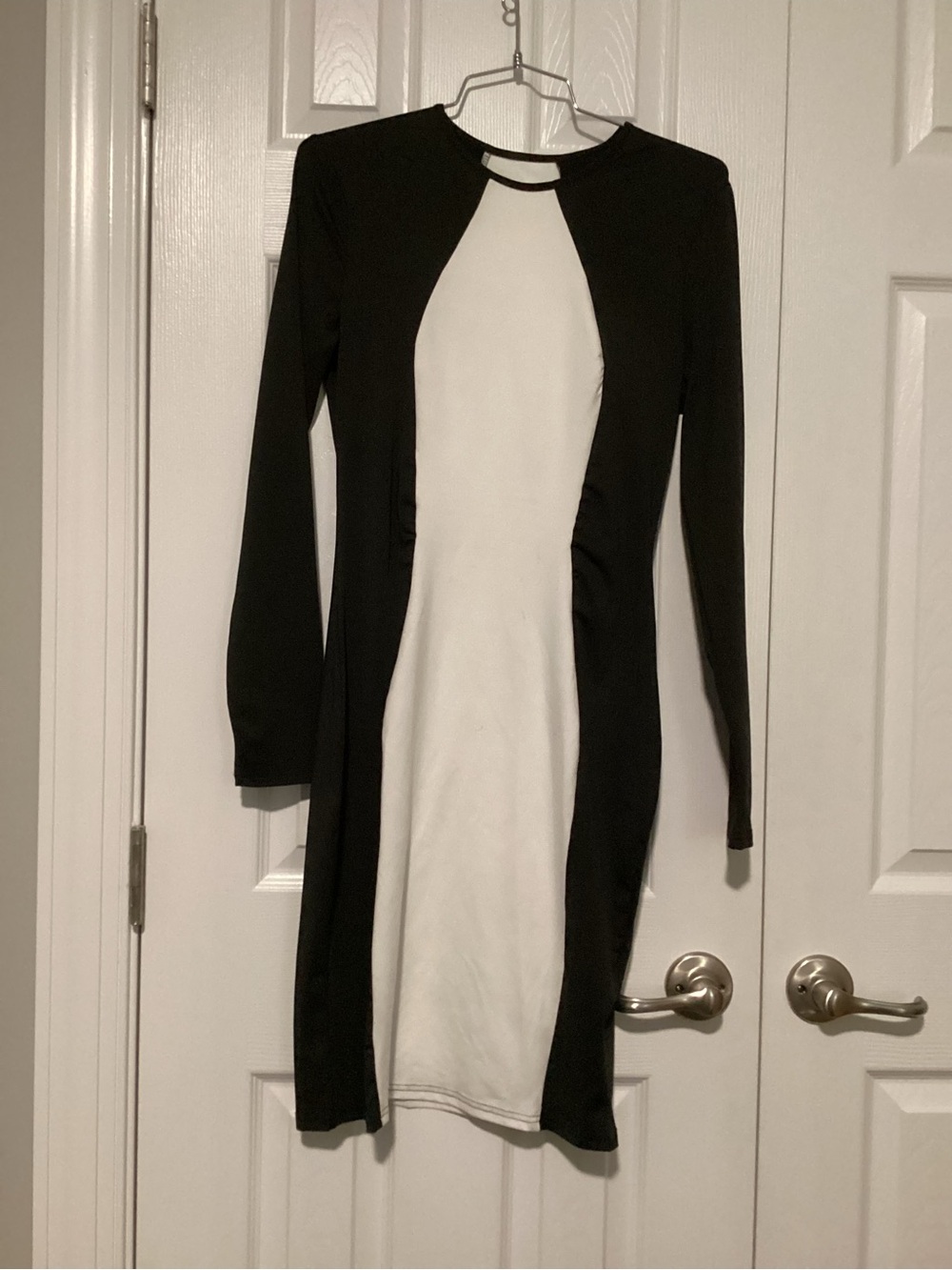 Black and White Long Sleeve color block Dress